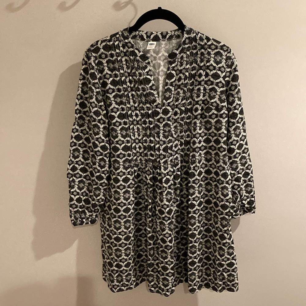 Old Navy rayon dress 🖤🤍 small